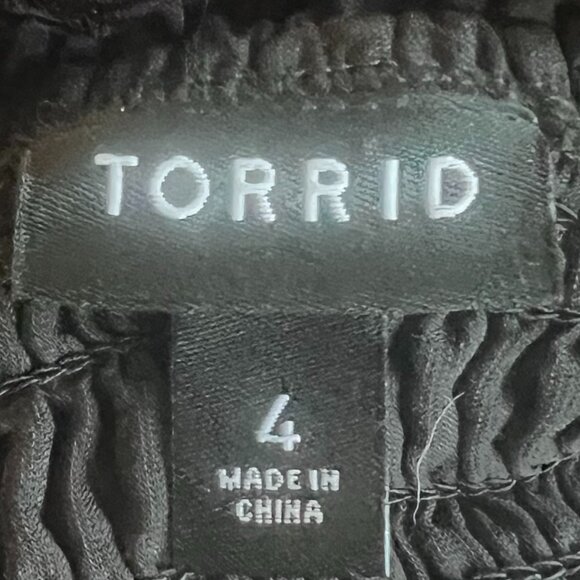 TORRID Black Velvet Smocked Blouson Sleeve Crop Top - Picture 9 of 9